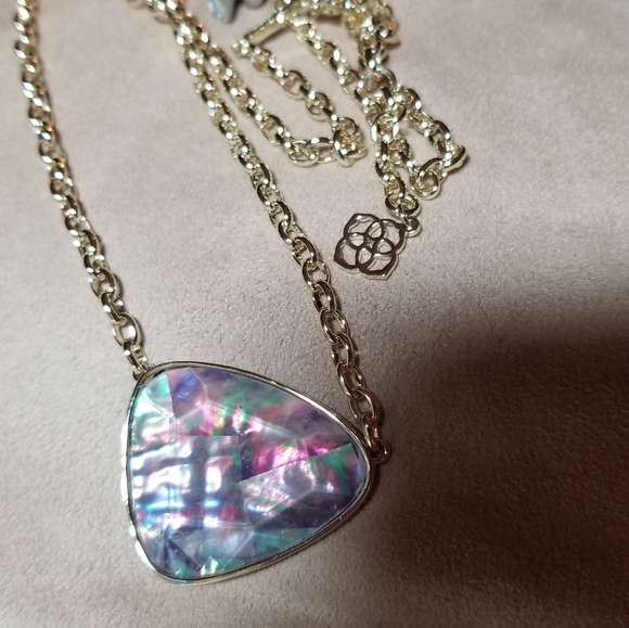 Beautiful Kendra Scott necklace and earring set, new with pouch. - Picture 4 of 6